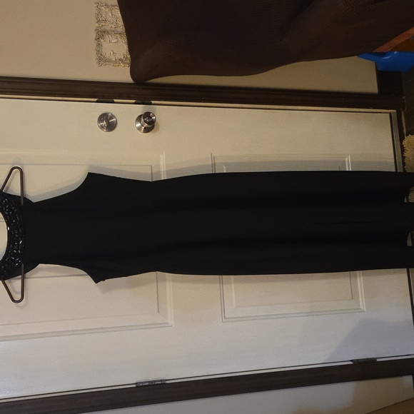White House Black Market Black Jeweled Neckline Gown Size 14 - Picture 7 of 8